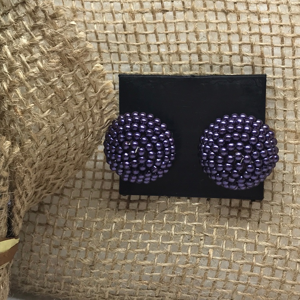 💜Purple round earrings.